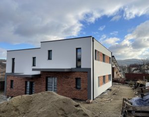 , 195m2 dans Cluj-napoca, zone Manastur