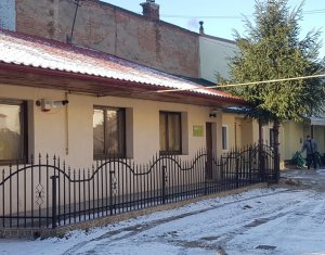 Bureau à louer, 55m2 dans Cluj-napoca, zone Centru