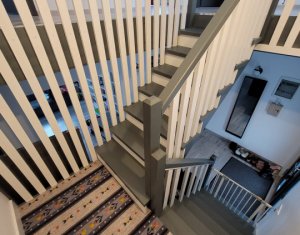 Maison 5 chambres à vendre dans Chinteni, zone Centru
