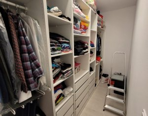 Maison 5 chambres à vendre dans Chinteni, zone Centru