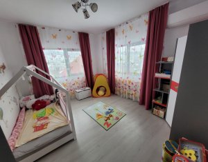 Maison 5 chambres à vendre dans Chinteni, zone Centru