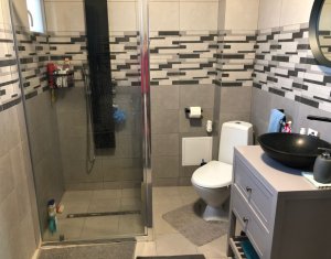 Maison 5 chambres à vendre dans Chinteni, zone Centru