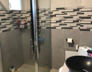 Maison 5 chambres à vendre dans Chinteni, zone Centru