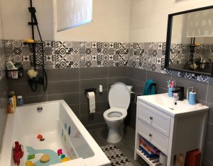 Maison 5 chambres à vendre dans Chinteni, zone Centru