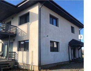 Maison 5 chambres à vendre dans Chinteni, zone Centru