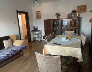 Appartement 4 chambres à vendre dans Cluj-napoca, zone Marasti