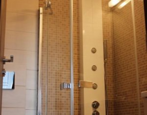 Appartement 5 chambres à vendre dans Cluj-napoca, zone Marasti