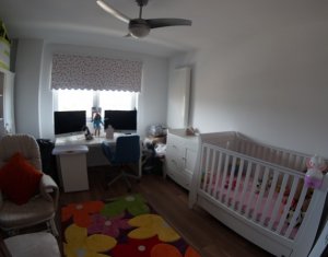 Appartement 5 chambres à vendre dans Cluj-napoca, zone Marasti