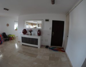 Appartement 5 chambres à vendre dans Cluj-napoca, zone Marasti