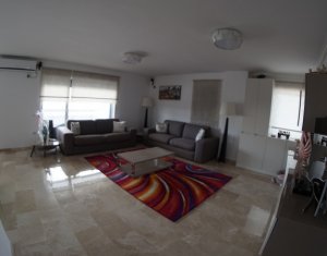 Appartement 5 chambres à vendre dans Cluj-napoca, zone Marasti