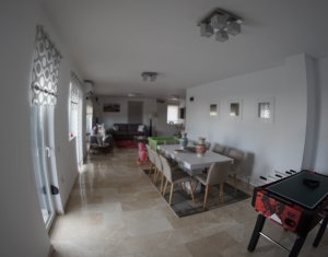 Appartement 5 chambres à vendre dans Cluj-napoca, zone Marasti