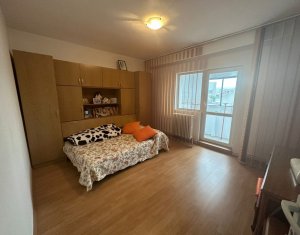 Appartement 4 chambres à vendre dans Cluj-napoca, zone Marasti