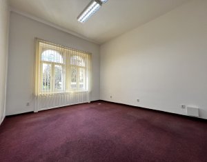 Bureau à louer, 63m2 dans Cluj-napoca, zone Centru