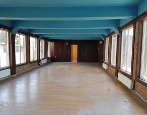 Bureau à louer, 143m2 dans Cluj-napoca, zone Marasti