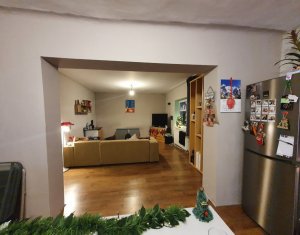 Maison 3 chambres à vendre dans Boldut, zone Centru