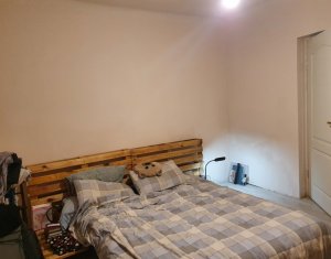 Maison 3 chambres à vendre dans Boldut, zone Centru