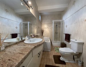 Appartement 4 chambres à vendre dans Cluj-napoca, zone Andrei Muresanu