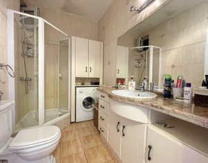 Appartement 4 chambres à vendre dans Cluj-napoca, zone Andrei Muresanu