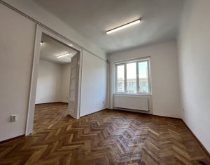 Bureau à louer, 74m2 dans Cluj-napoca, zone Centru