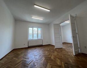 Bureau à louer dans Cluj-napoca, zone Centru