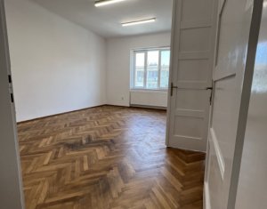 Bureau à louer dans Cluj-napoca, zone Centru