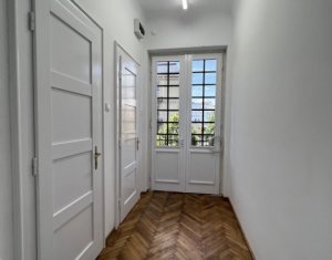 Bureau à louer dans Cluj-napoca, zone Centru