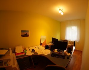 Appartement 3 chambres à vendre dans Cluj-napoca, zone Manastur