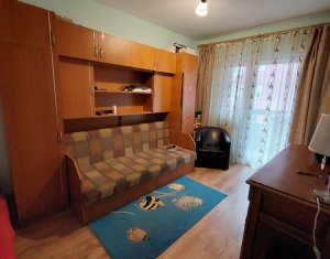 Appartement 3 chambres à vendre dans Cluj-napoca, zone Intre Lacuri