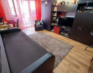 Appartement 3 chambres à vendre dans Cluj-napoca, zone Intre Lacuri