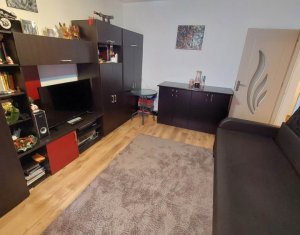 Appartement 3 chambres à vendre dans Cluj-napoca, zone Intre Lacuri