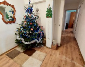 Appartement 3 chambres à vendre dans Cluj-napoca, zone Intre Lacuri