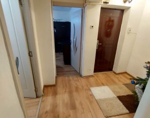 Appartement 3 chambres à vendre dans Cluj-napoca, zone Intre Lacuri