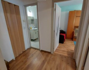 Appartement 3 chambres à vendre dans Cluj-napoca, zone Intre Lacuri