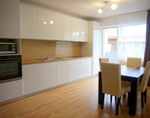Appartement 3 chambres à louer dans Floresti