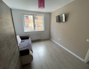 Appartement 3 chambres à louer dans Floresti