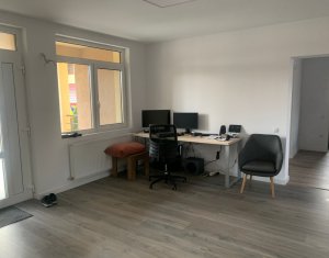 Maison 8 chambres à louer dans Cluj-napoca, zone Someseni