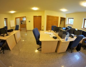 Bureau à louer, 120m2 dans Cluj-napoca, zone Zorilor