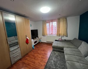 Casa, singur in curte, cartier Bulgaria, zona strazii Plevnei