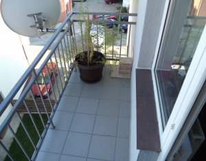 Appartement 3 chambres à louer dans Floresti