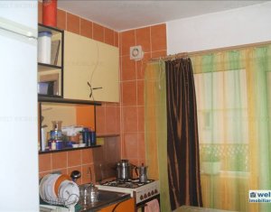 Maison 3 chambres à vendre dans Floresti