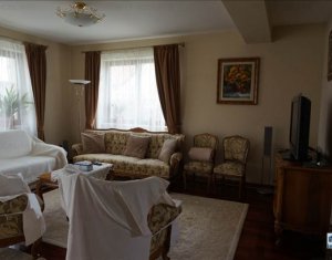 Maison 6 chambres à louer dans Floresti