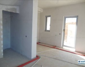 Maison 4 chambres à vendre dans Floresti