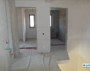 Maison 4 chambres à vendre dans Floresti