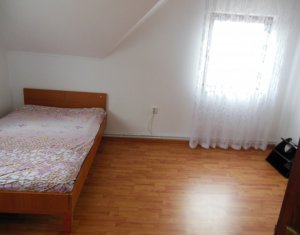 Maison 8 chambres à louer dans Floresti