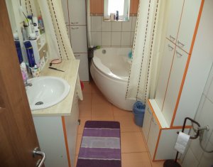 Appartement 4 chambres à vendre dans Floresti