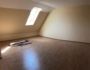 Appartement 4 chambres à vendre dans Floresti