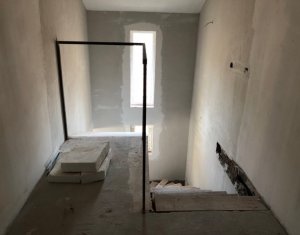 Appartement 4 chambres à vendre dans Floresti