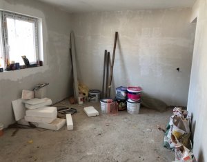 Appartement 4 chambres à vendre dans Floresti