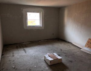 Appartement 4 chambres à vendre dans Floresti