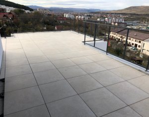 , 90m2 dans Floresti